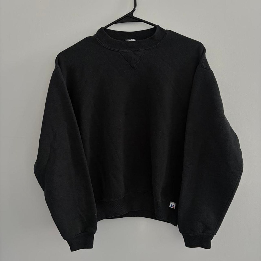 Vintage Russell Athletic black crewneck sweatshirt Kids Size M